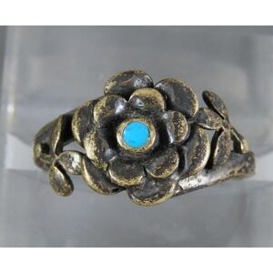 Vintage STERLING SILVER RING Blue Turquoise Center Carved Layered Flower sz 9